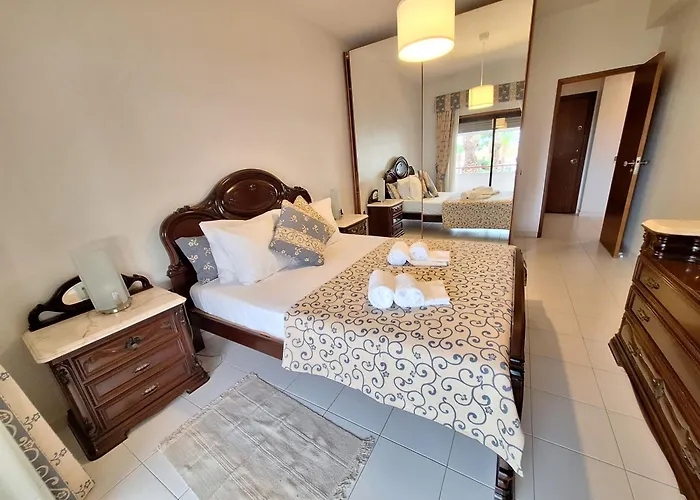 Palmeira Sol- 2 Bedrooms 300M From The Beach Ocean View