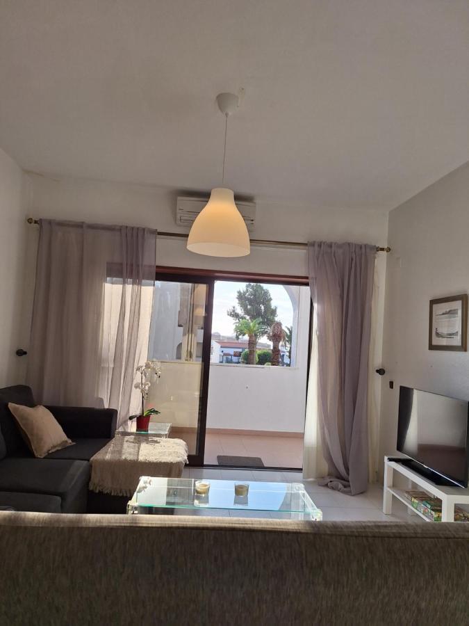 Palmeira Sol- 2 Bedrooms 300m From The Ocean View * Porches (Algarve)